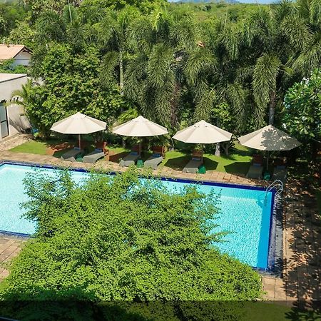 Lavendish Okrin Hotel Kataragama Exteriör bild