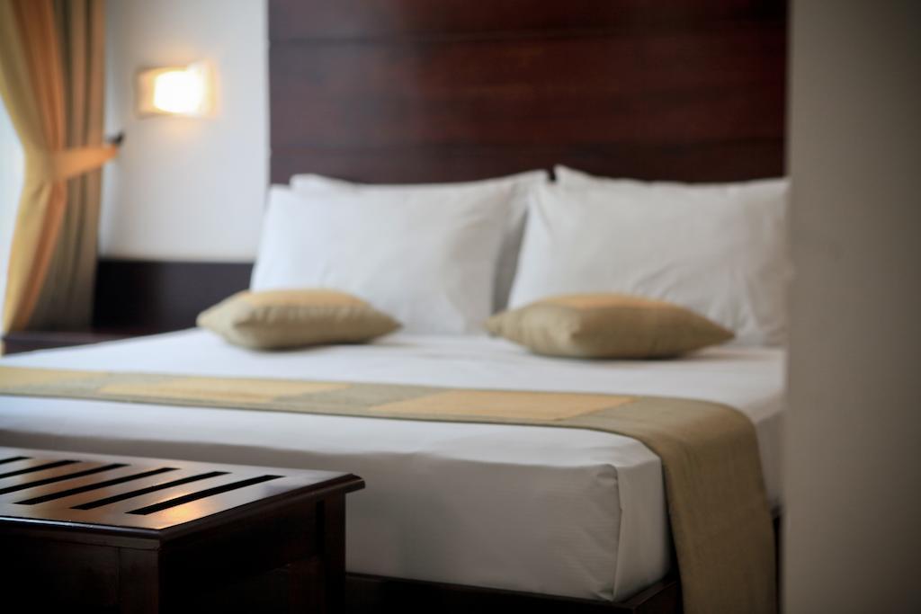 Lavendish Okrin Hotel Kataragama Rum bild
