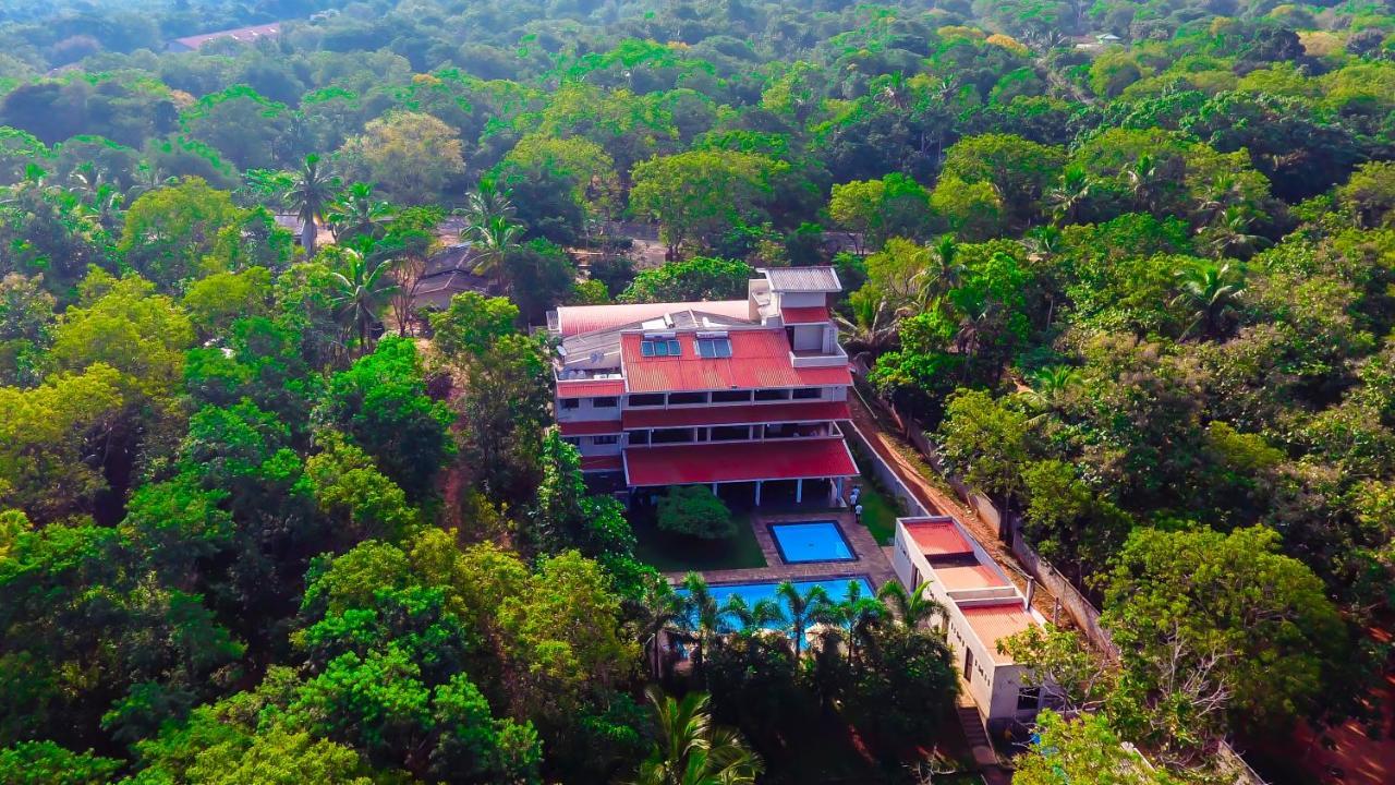 Lavendish Okrin Hotel Kataragama Exteriör bild